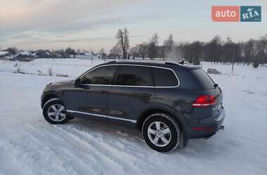 Внедорожник / Кроссовер Volkswagen Touareg 2013 в Конотопе