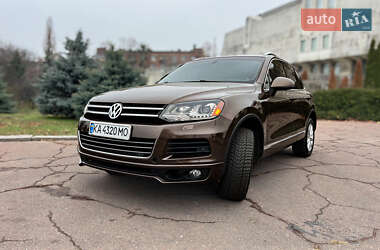 Внедорожник / Кроссовер Volkswagen Touareg 2010 в Черкассах