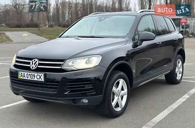 Позашляховик / Кросовер Volkswagen Touareg 2012 в Києві