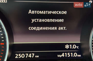 Внедорожник / Кроссовер Volkswagen Touareg 2010 в Луцке