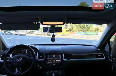 Внедорожник / Кроссовер Volkswagen Touareg 2012 в 
