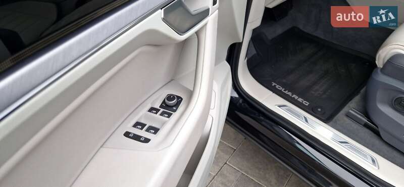 Внедорожник / Кроссовер Volkswagen Touareg 2018 в Луцке