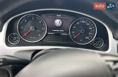 Внедорожник / Кроссовер Volkswagen Touareg 2012 в Измаиле