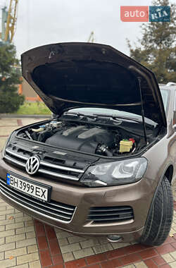 Внедорожник / Кроссовер Volkswagen Touareg 2012 в Измаиле