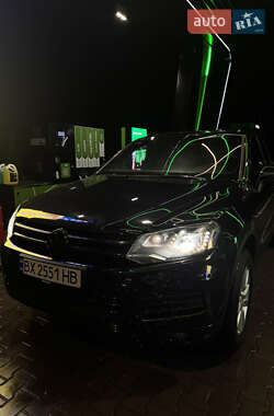 Внедорожник / Кроссовер Volkswagen Touareg 2011 в Хмельницком