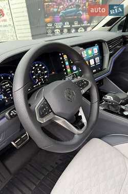 Внедорожник / Кроссовер Volkswagen Touareg 2024 в 