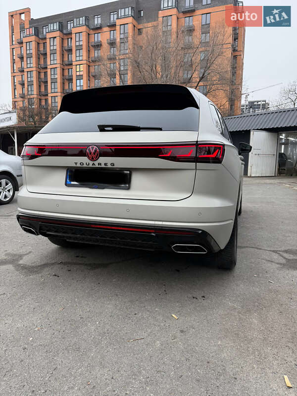Внедорожник / Кроссовер Volkswagen Touareg 2024 в Днепре