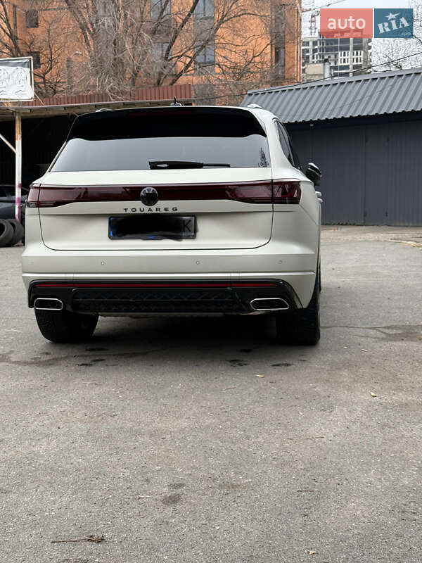 Внедорожник / Кроссовер Volkswagen Touareg 2024 в Днепре