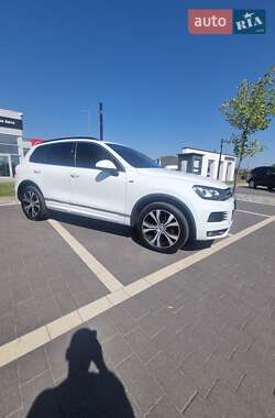 Позашляховик / Кросовер Volkswagen Touareg 2013 в Мукачевому