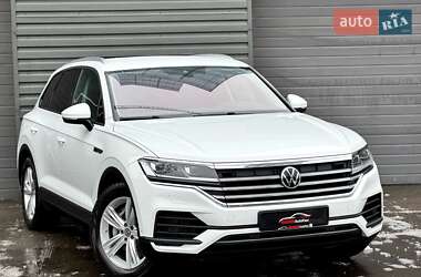 Позашляховик / Кросовер Volkswagen Touareg 2020 в Києві