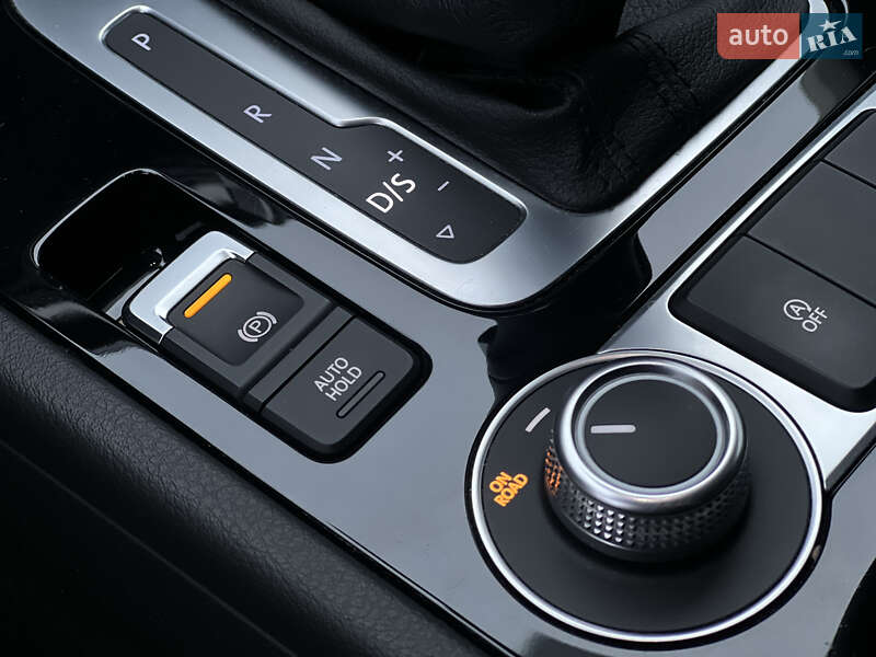 Позашляховик / Кросовер Volkswagen Touareg 2015 в Ужгороді фото 35 Позашляховик / Кросовер Volkswagen Touareg 2015 в Ужгороді