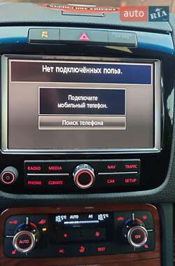 Внедорожник / Кроссовер Volkswagen Touareg 2010 в Фастове