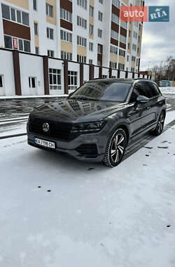 Позашляховик / Кросовер Volkswagen Touareg 2021 в Києві