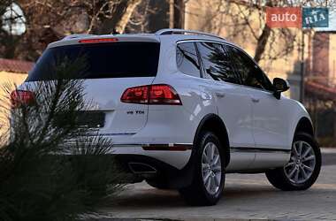 Внедорожник / Кроссовер Volkswagen Touareg 2015 в Одессе