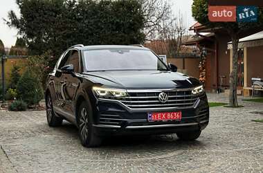 Позашляховик / Кросовер Volkswagen Touareg 2019 в Мукачевому