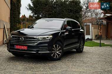 Позашляховик / Кросовер Volkswagen Touareg 2019 в Мукачевому