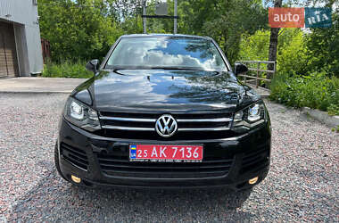 Внедорожник / Кроссовер Volkswagen Touareg 2011 в 