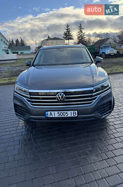 Позашляховик / Кросовер Volkswagen Touareg 2020 в Миронівці