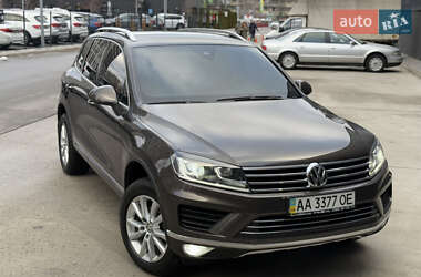 Внедорожник / Кроссовер Volkswagen Touareg 2016 в Киеве