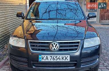 Внедорожник / Кроссовер Volkswagen Touareg 2005 в Киеве