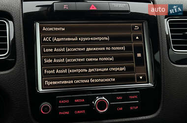 Внедорожник / Кроссовер Volkswagen Touareg 2012 в Луцке