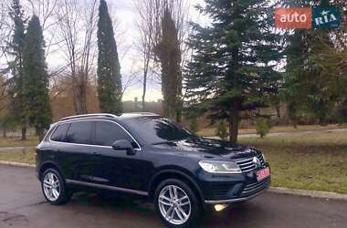 Внедорожник / Кроссовер Volkswagen Touareg 2016 в Ровно