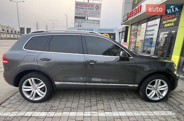 Внедорожник / Кроссовер Volkswagen Touareg 2013 в Львове