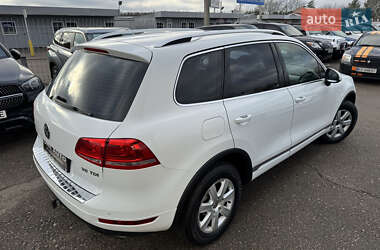 Внедорожник / Кроссовер Volkswagen Touareg 2014 в Киеве