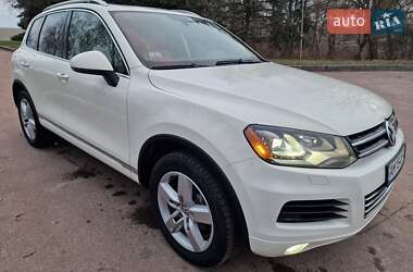 Внедорожник / Кроссовер Volkswagen Touareg 2011 в Житомире