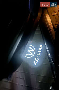 Внедорожник / Кроссовер Volkswagen Touareg 2011 в 