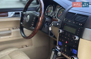 Внедорожник / Кроссовер Volkswagen Touareg 2006 в Хмельницком