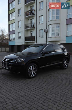 Позашляховик / Кросовер Volkswagen Touareg 2014 в Івано-Франківську