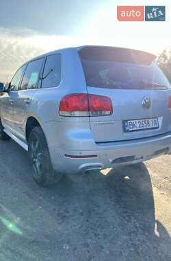 Внедорожник / Кроссовер Volkswagen Touareg 2006 в Ратным