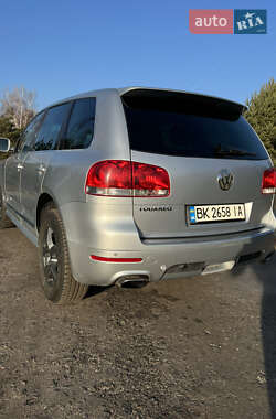 Внедорожник / Кроссовер Volkswagen Touareg 2006 в Ратным