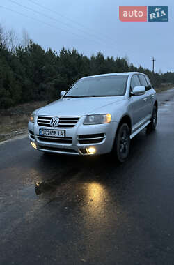 Внедорожник / Кроссовер Volkswagen Touareg 2006 в Ратным