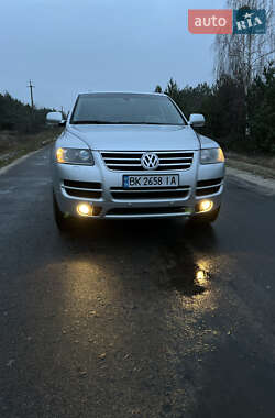 Внедорожник / Кроссовер Volkswagen Touareg 2006 в Ратным