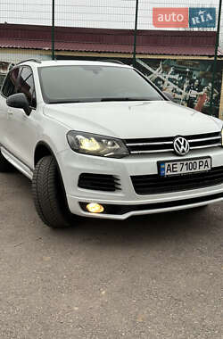 Внедорожник / Кроссовер Volkswagen Touareg 2014 в Каменском