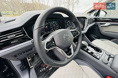 Внедорожник / Кроссовер Volkswagen Touareg 2024 в Киеве