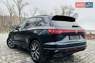 Внедорожник / Кроссовер Volkswagen Touareg 2024 в Киеве