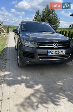 Внедорожник / Кроссовер Volkswagen Touareg 2012 в Львове