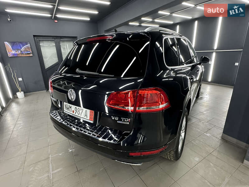 Позашляховик / Кросовер Volkswagen Touareg 2014 в Коломиї