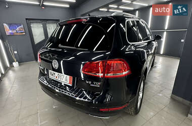 Позашляховик / Кросовер Volkswagen Touareg 2014 в Коломиї