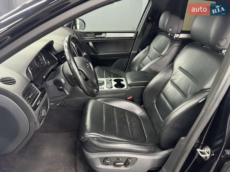 Позашляховик / Кросовер Volkswagen Touareg 2014 в Коломиї
