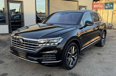 Позашляховик / Кросовер Volkswagen Touareg 2021 в Тернополі