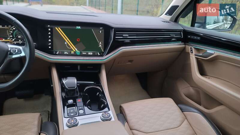 Внедорожник / Кроссовер Volkswagen Touareg 2018 в Кременчуге