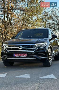 Внедорожник / Кроссовер Volkswagen Touareg 2019 в Бродах