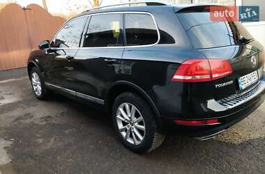 Позашляховик / Кросовер Volkswagen Touareg 2013 в 
