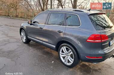 Внедорожник / Кроссовер Volkswagen Touareg 2011 в Лубнах