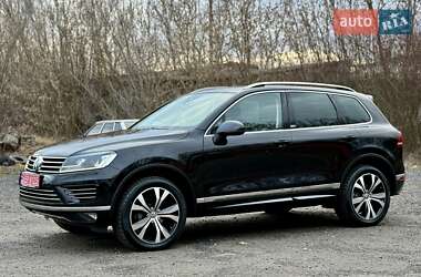 Внедорожник / Кроссовер Volkswagen Touareg 2017 в Гнивани