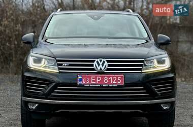 Внедорожник / Кроссовер Volkswagen Touareg 2017 в Гнивани